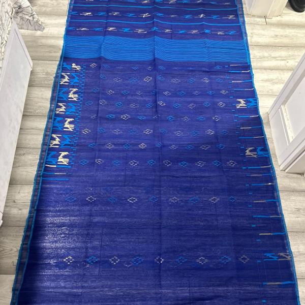 Dhakai Jamdani Elegant Royal Blue Saree
