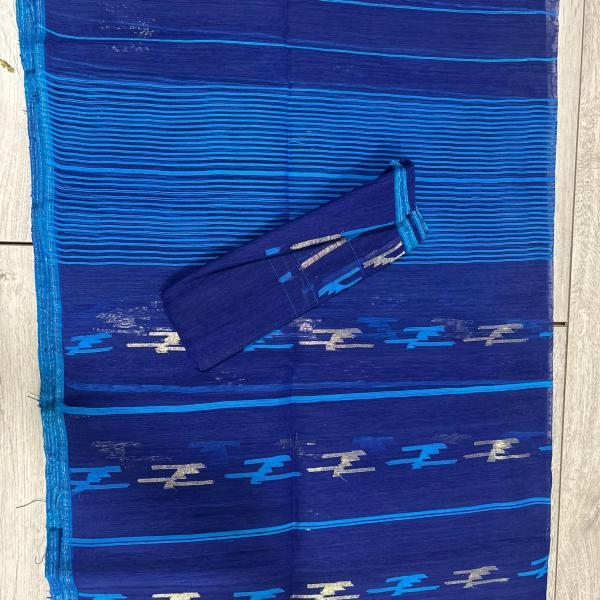 Dhakai Jamdani Elegant Royal Blue Saree